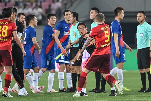 LIV高尔夫引入新投资者 球员成为主要股东